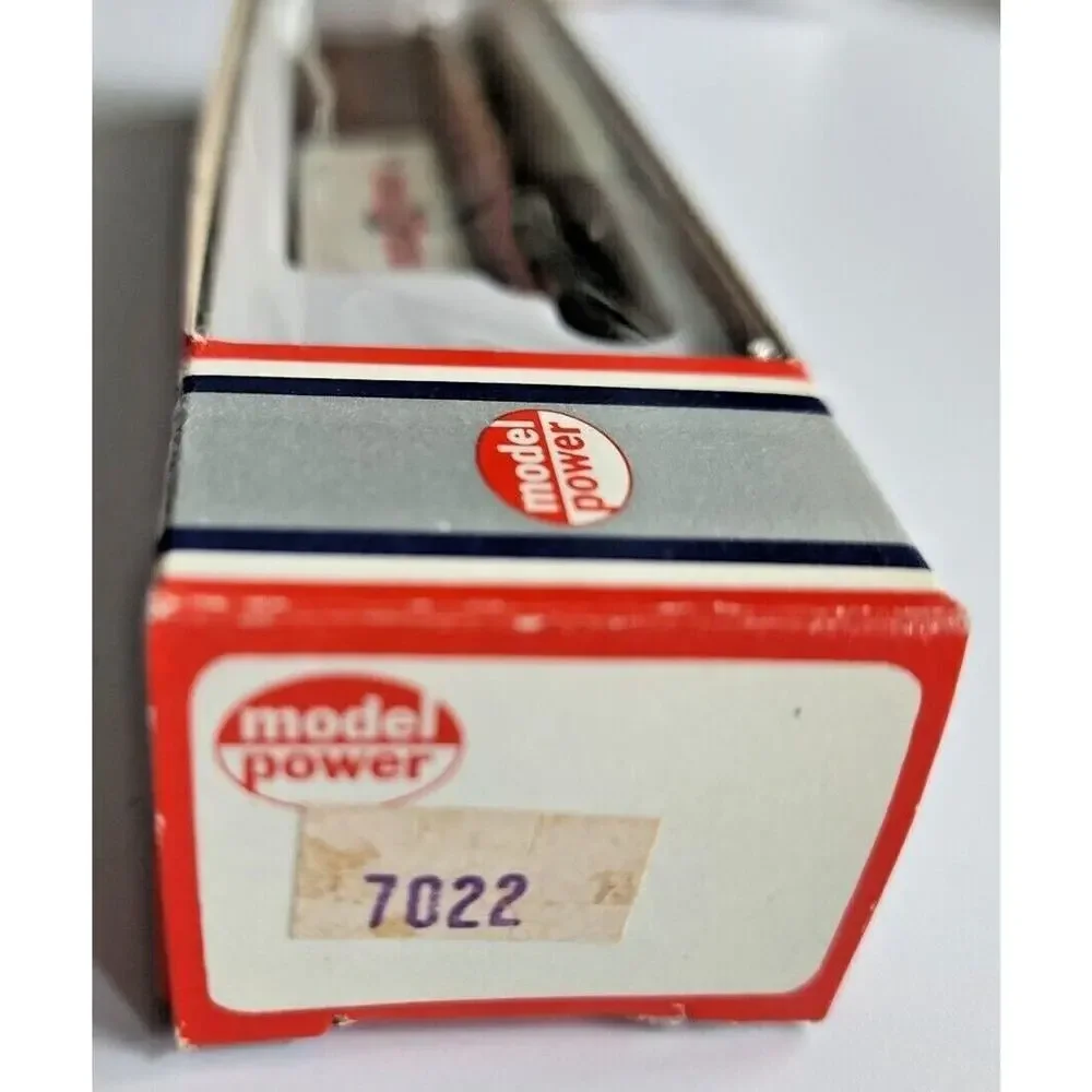 Model Power‎ 7022 N Santa Fe Scale Flat Car W/ 2 Cargo ATSF #933253 U105-16